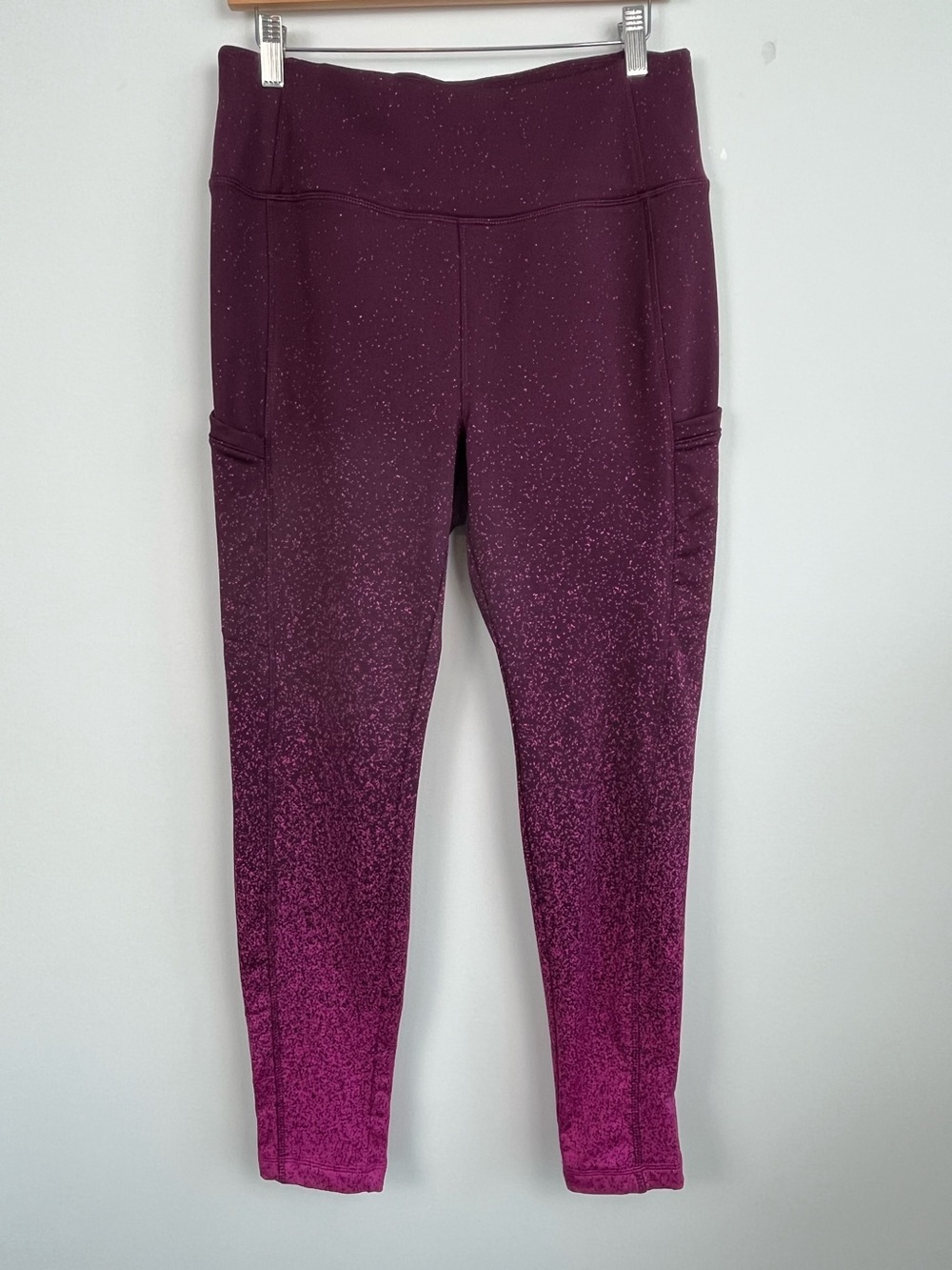 T by Talbots burgundy & pink ombré speckled leggings, size large.